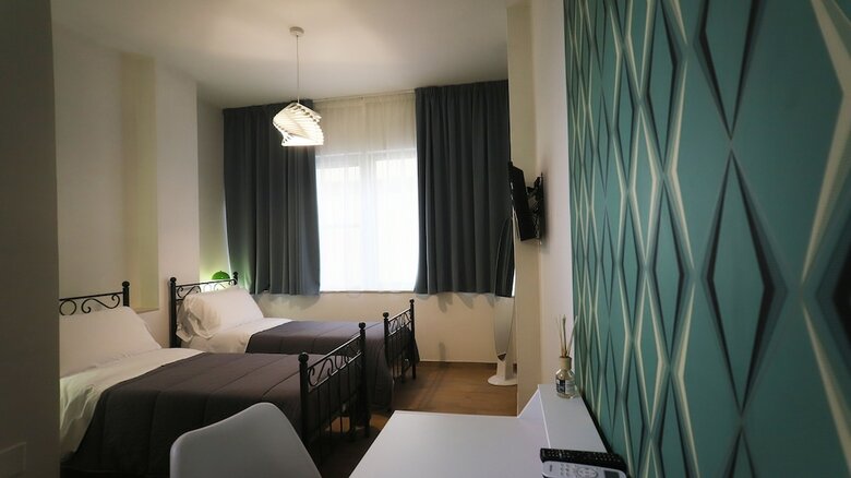 Hostal 1970 Rooms