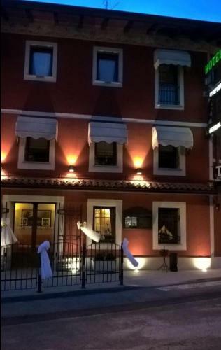 Hotel Ai Due Leoni