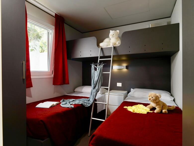 Isamar Holiday Village