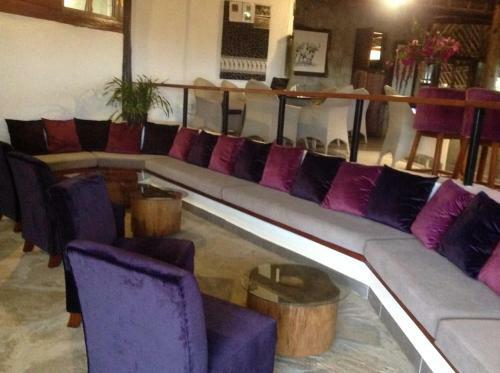 Lion Hill Safari Lodge