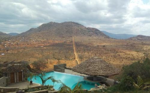 Lion Hill Safari Lodge