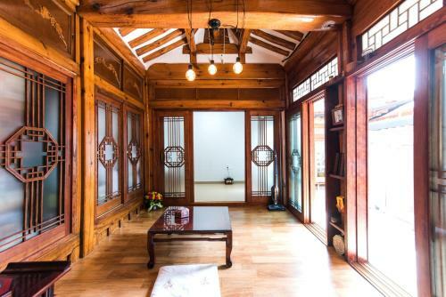 Hostal Hanok Guesthouse Suni
