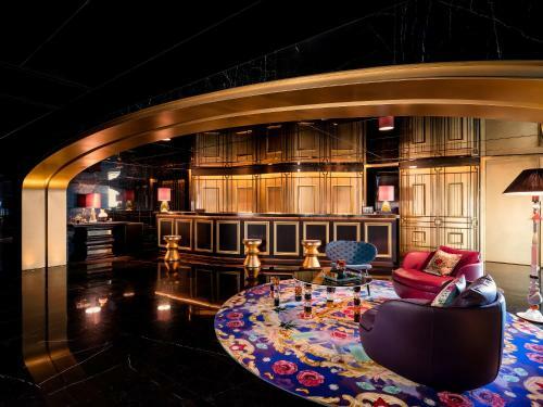 Hotel Art Paradiso, Paradise City
