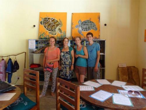 Mama Daisy's Homestay Rekawa.