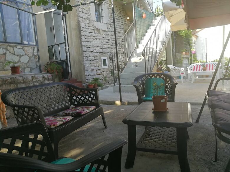 Apartamento Old House Morinj-tara