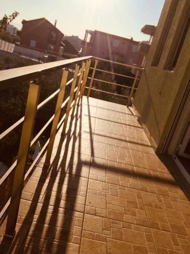 Apartmens Gjoni
