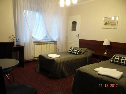 Hostal Pensjonat Sala Bankietowa "arkadia"