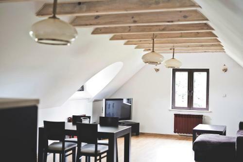 Hostal Dworek Tuszk�wka W Kaputach