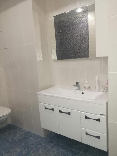 Apartment On Klubnichnaya 76