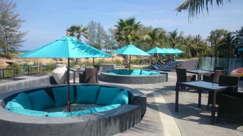 Hotel Away Phuket Le Coral