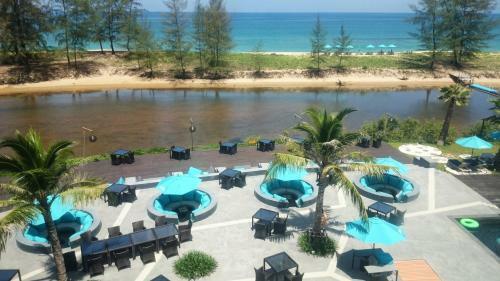 Hotel Away Phuket Le Coral