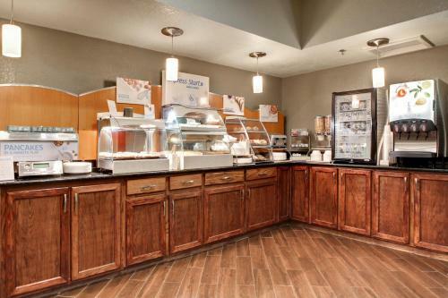 Hotel Holiday Inn Express Marshfield - Springfield Area