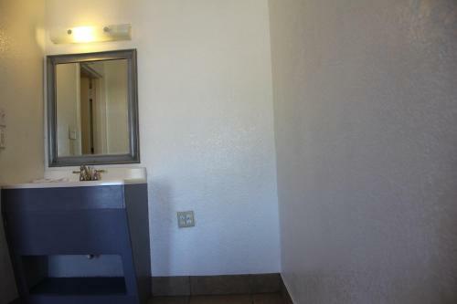 Motel Lonestar Inn And Suite