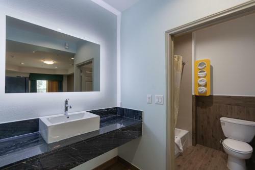 Hotel Baymont By Wyndham Kingwood