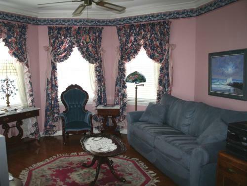 Heron Cay Lakeview Bed & Breakfast