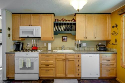 1 Pine Mountain