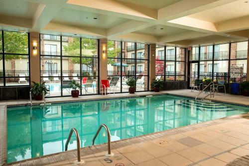 Hotel Rit Inn & Conference Center