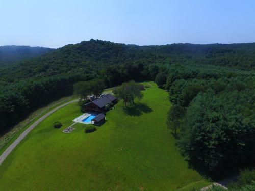 Grande Butte Lodge - Hocking Hills Home