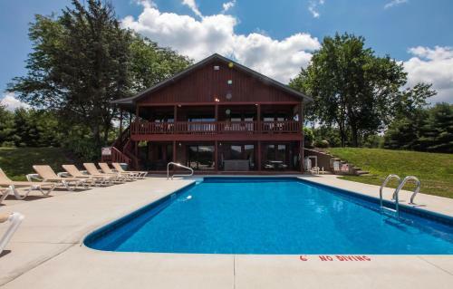 Grande Butte Lodge - Hocking Hills Home