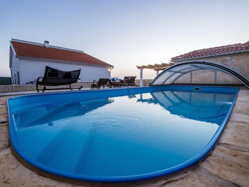 Beautiful Holiday Home In Debeljak With Swimming Pool