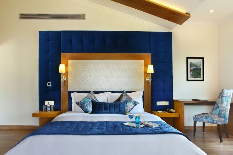 Hotel Rs Sarovar Portico