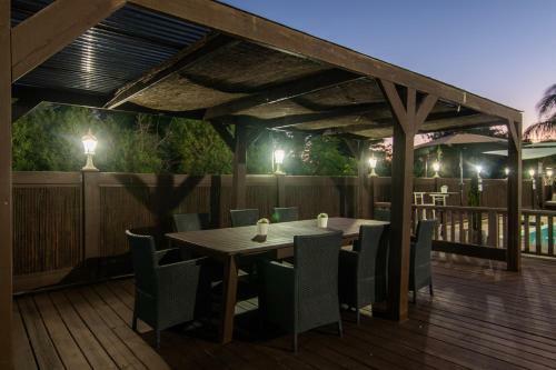 Lodge Brush Mansion