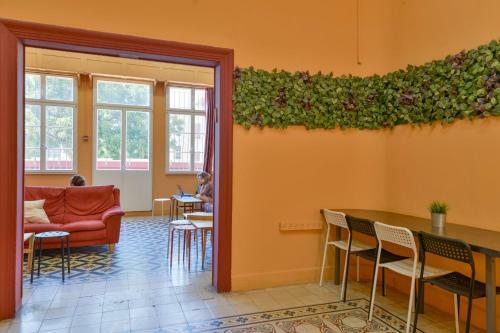 Roger�s Hostel Tel Aviv (age 18-45)