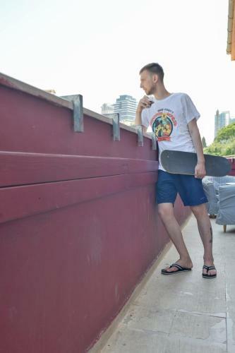 Roger�s Hostel Tel Aviv (age 18-45)