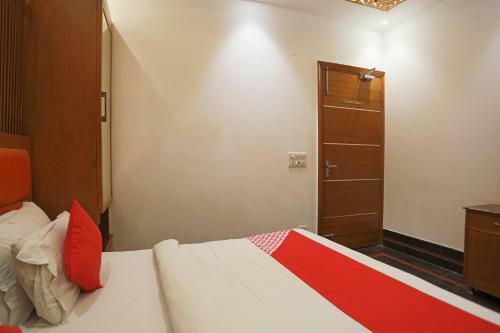 Hotel Oyo 15183 Jjk Home Stay