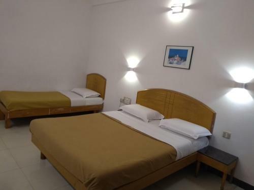 Hotel Kamat Executive Inn