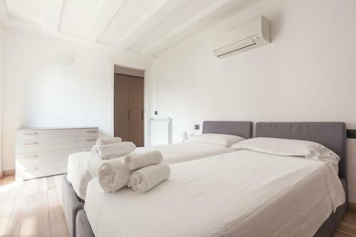 Palazzo Candiani Halldis Apartments