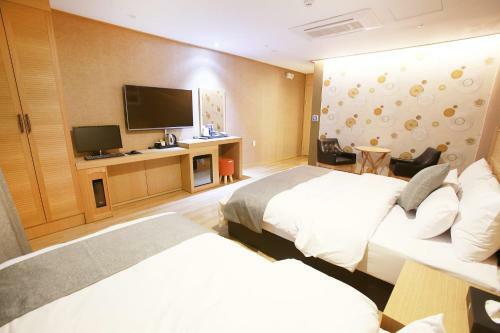 Hotel Golden Hill