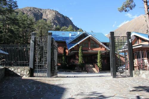 Hotel Shaman Chalet Near Elbrus