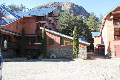 Hotel Shaman Chalet Near Elbrus