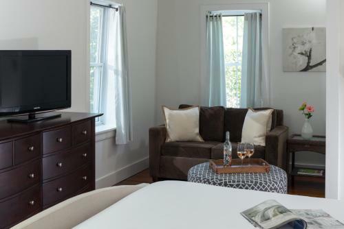 Bed & Breakfast West Neck Guesthouse