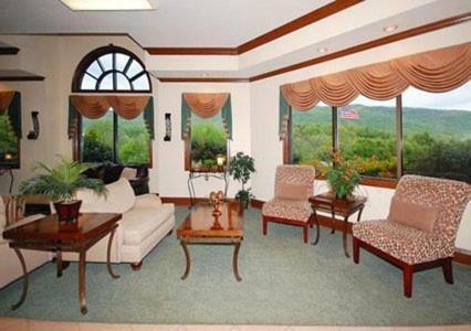 Hotel Baymont By Wyndham Harriman
