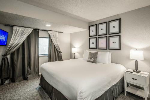 Hotel Cloverleaf Suites Overland Park