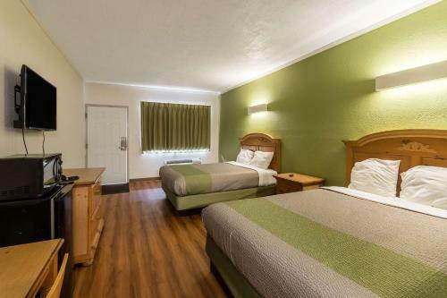 Hotel Motel 6 Huntington