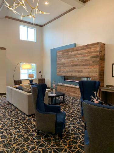 Grandstay Hotel & Suites