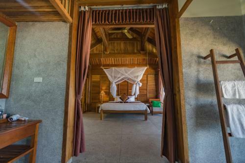 Hotel Qu?nh Vi�n Resort