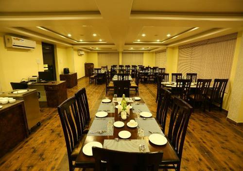 Hotel Anjushree Resorts Padmini Bagh