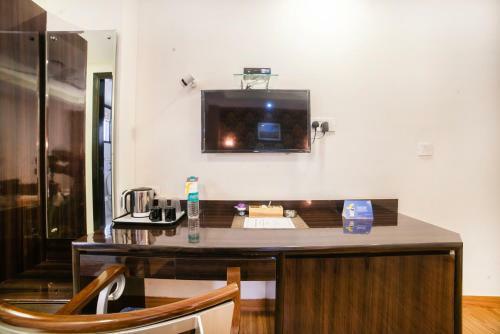 Fabhotel Galaxy Patel Nagar
