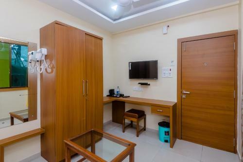 Oyo 26179 Hotel Shivrai