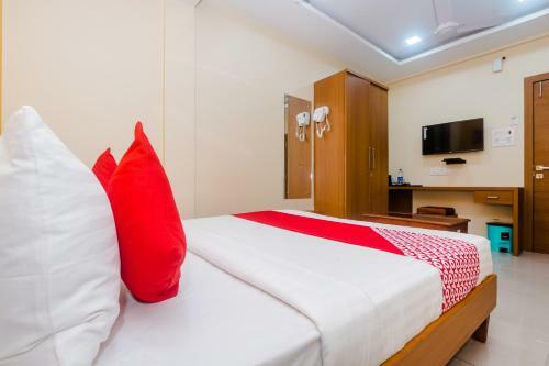 Oyo 26179 Hotel Shivrai