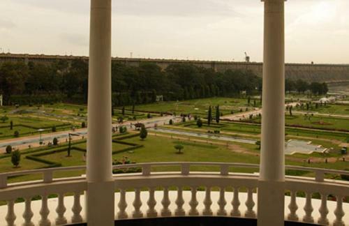 Hotel Royal Orchid Brindavan Garden