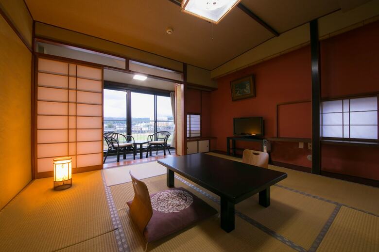 Hitoyoshi Onsen Nabeyahonkan