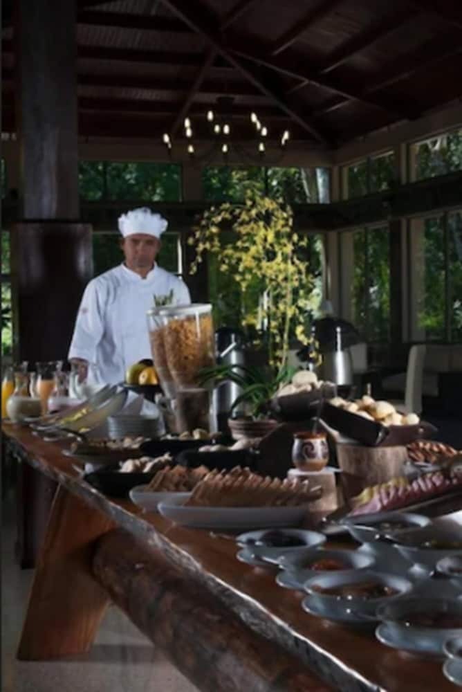 Yvy Hotel De Selva