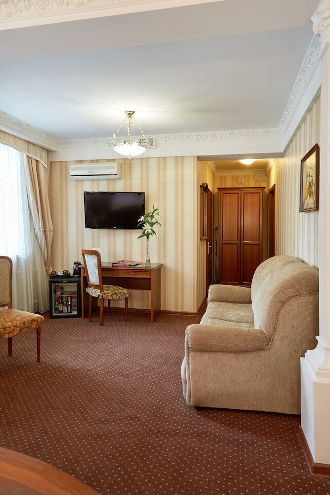 Zvezda Hotel