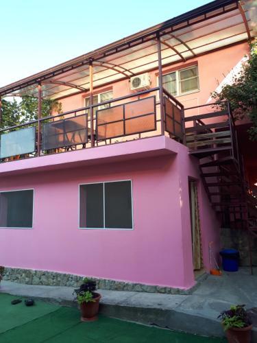 Hostal Dejavu Guest House