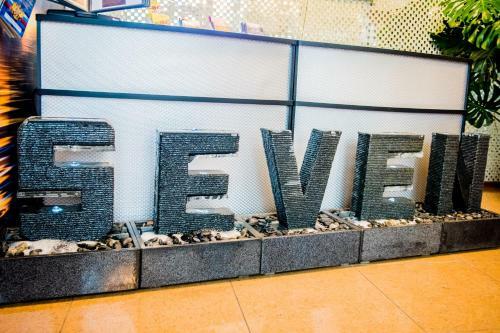 Hotel Seven